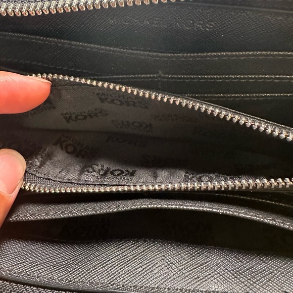 Michael Kors Black Zip Wallet - Picture 2 of 7